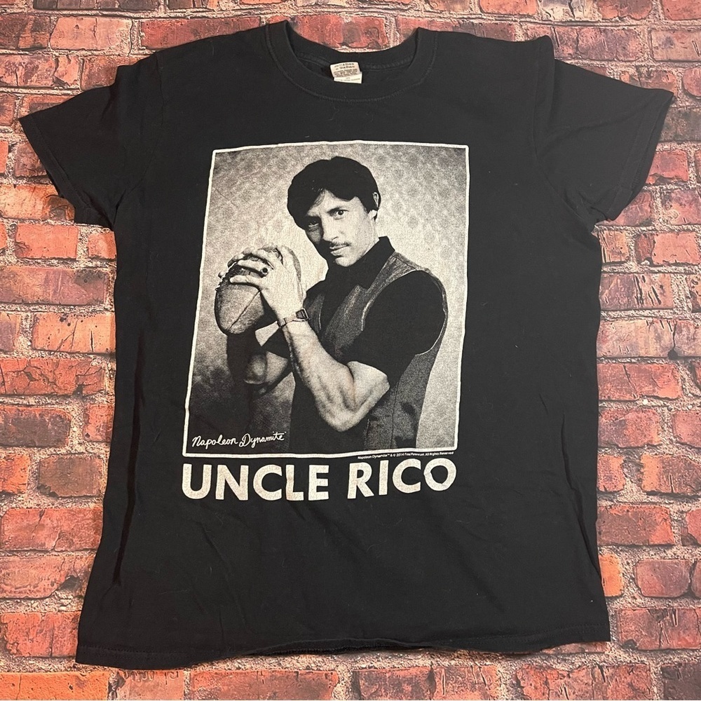 Napoleon Dynamite Uncle Rico Yellow Tee Tshirt Shirt Medium short sleeve women’s